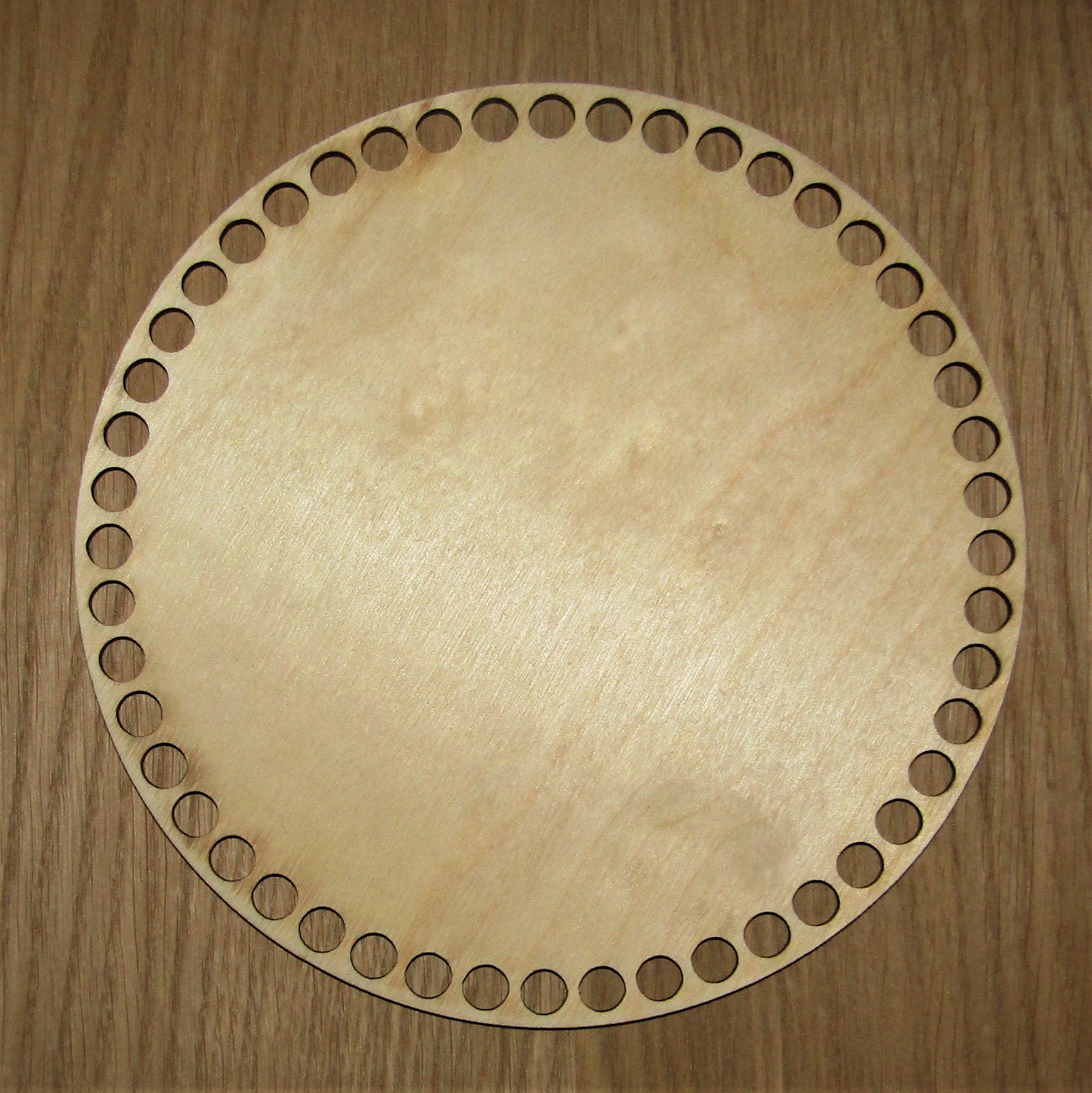 Dřevěný kruh na háčkování