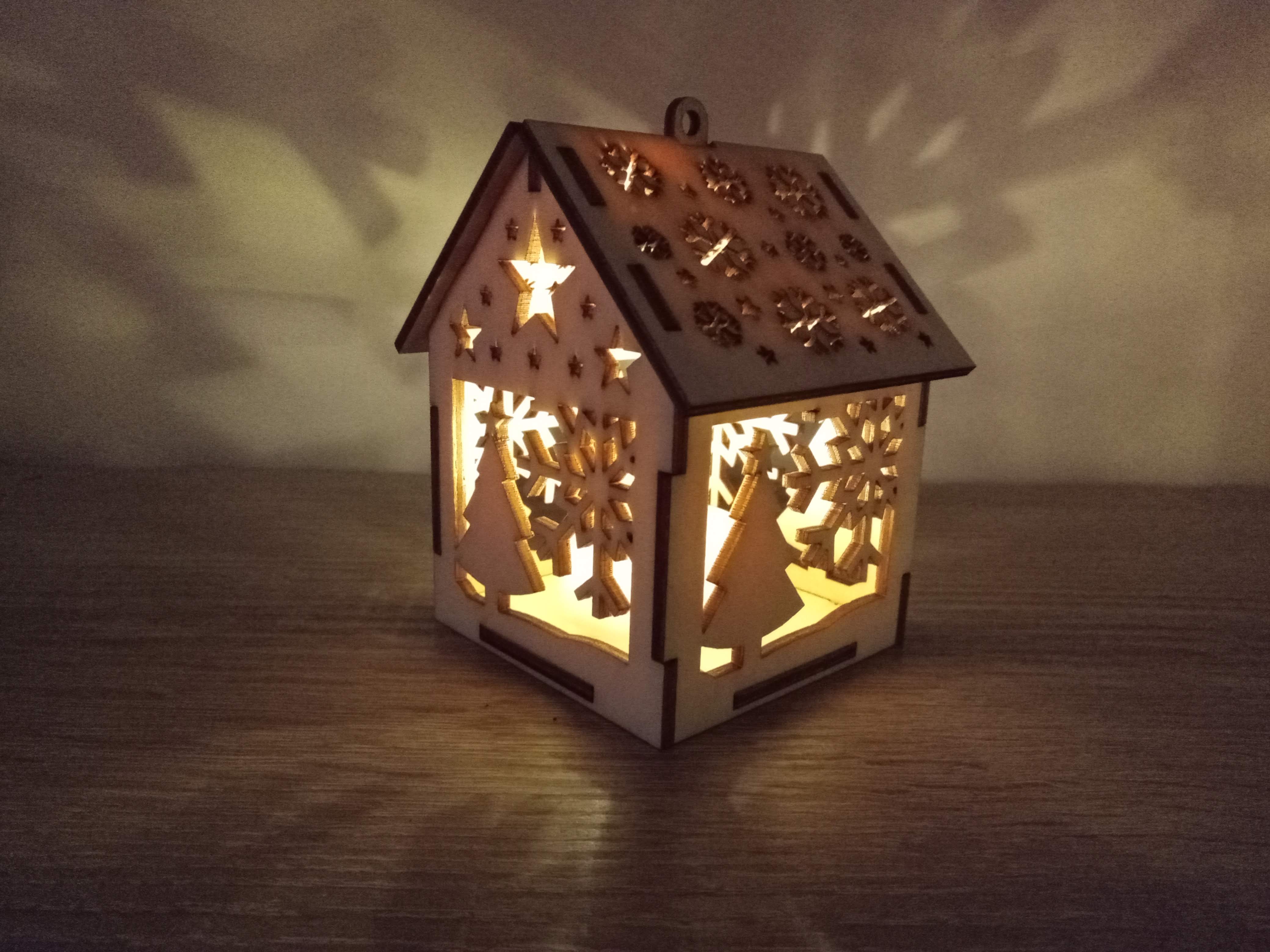 Svítící domeček / lampička 2