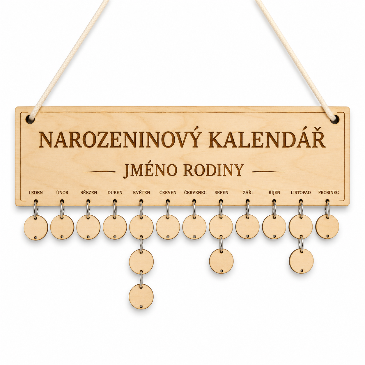 Dřevěný narozeninový kalendář – se jménem rodiny
